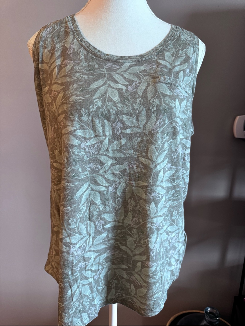 Kuhl Olive Green Leaf-Print Sleeveless Tank